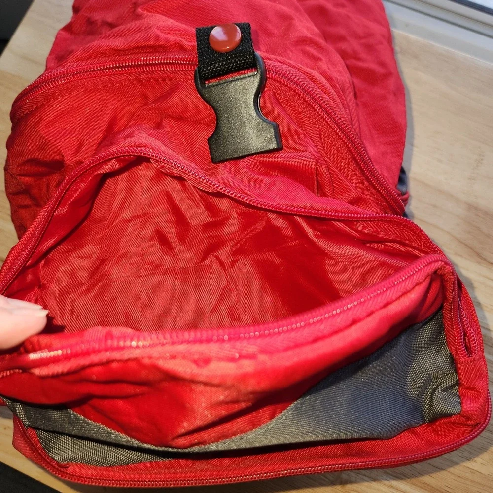 RADIO FLYER‎ Insulated Lunch Bag/Cooler Collapsible Red and Gray (red wagon)